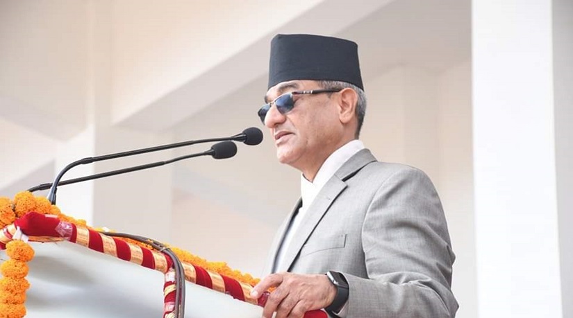 निजी क्षेत्रलाई समेटेर सरकार लगानीमैत्री वातावरण बनाउन लागि परेको छ : गृहमन्त्री लेखक